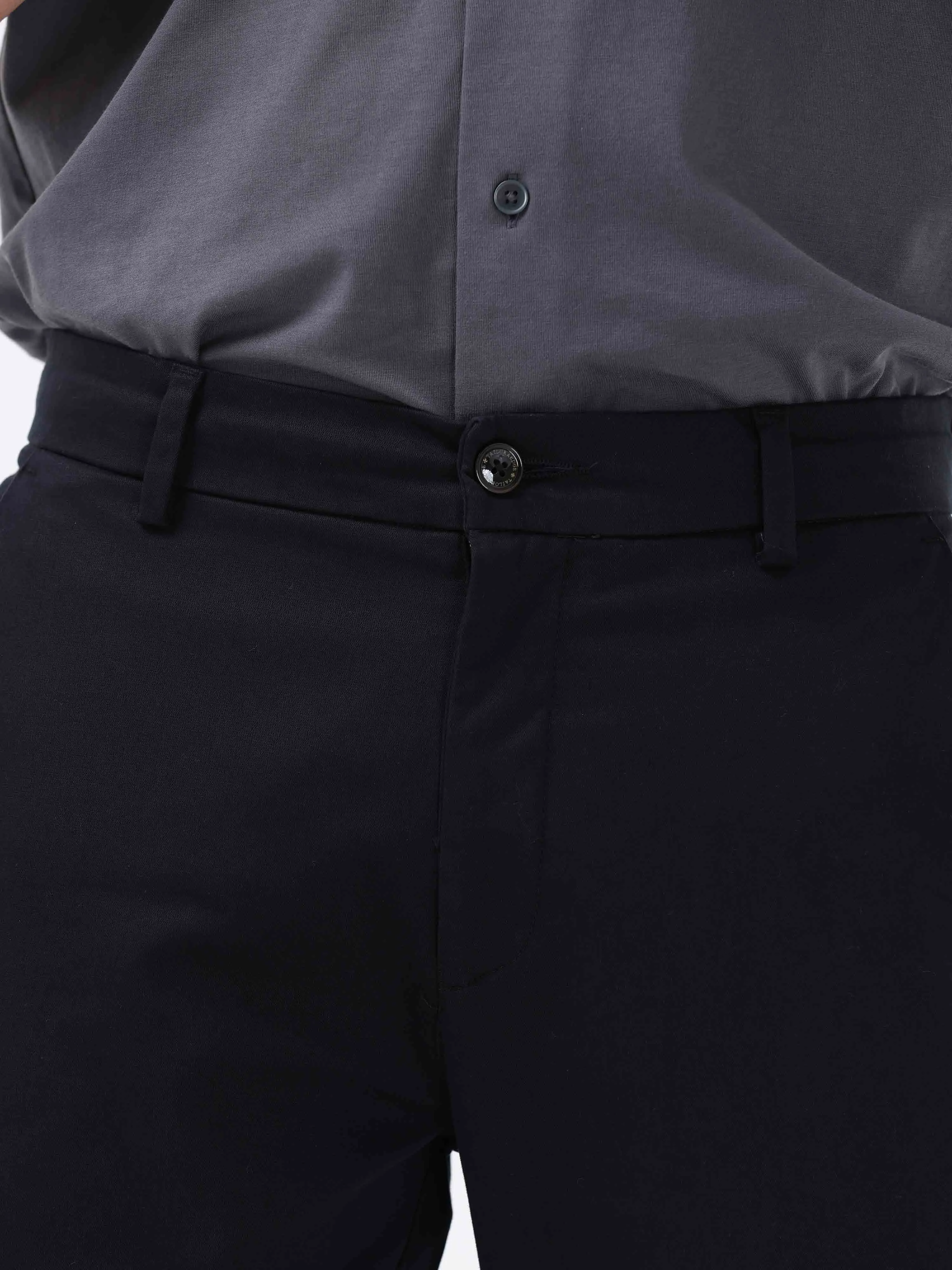 Broken Signature Black Chino