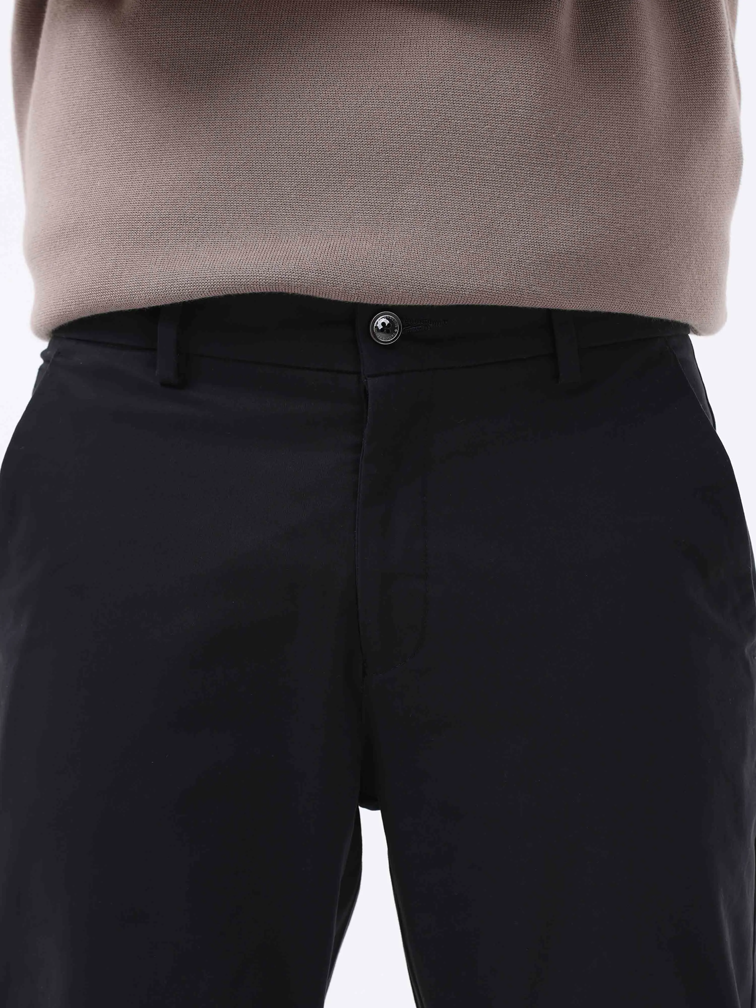 Semi Liquid Statement Black Chino