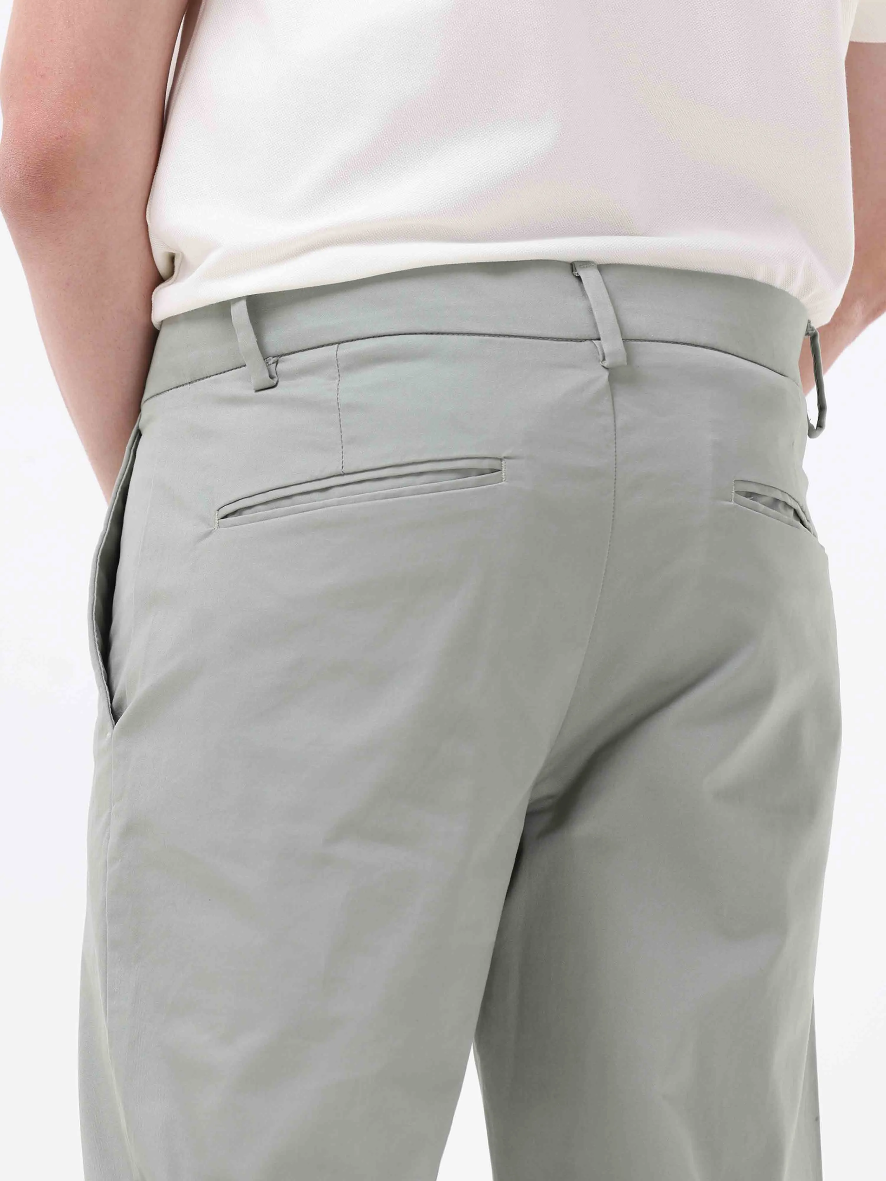 Semi Liquid Statement Pista Chino