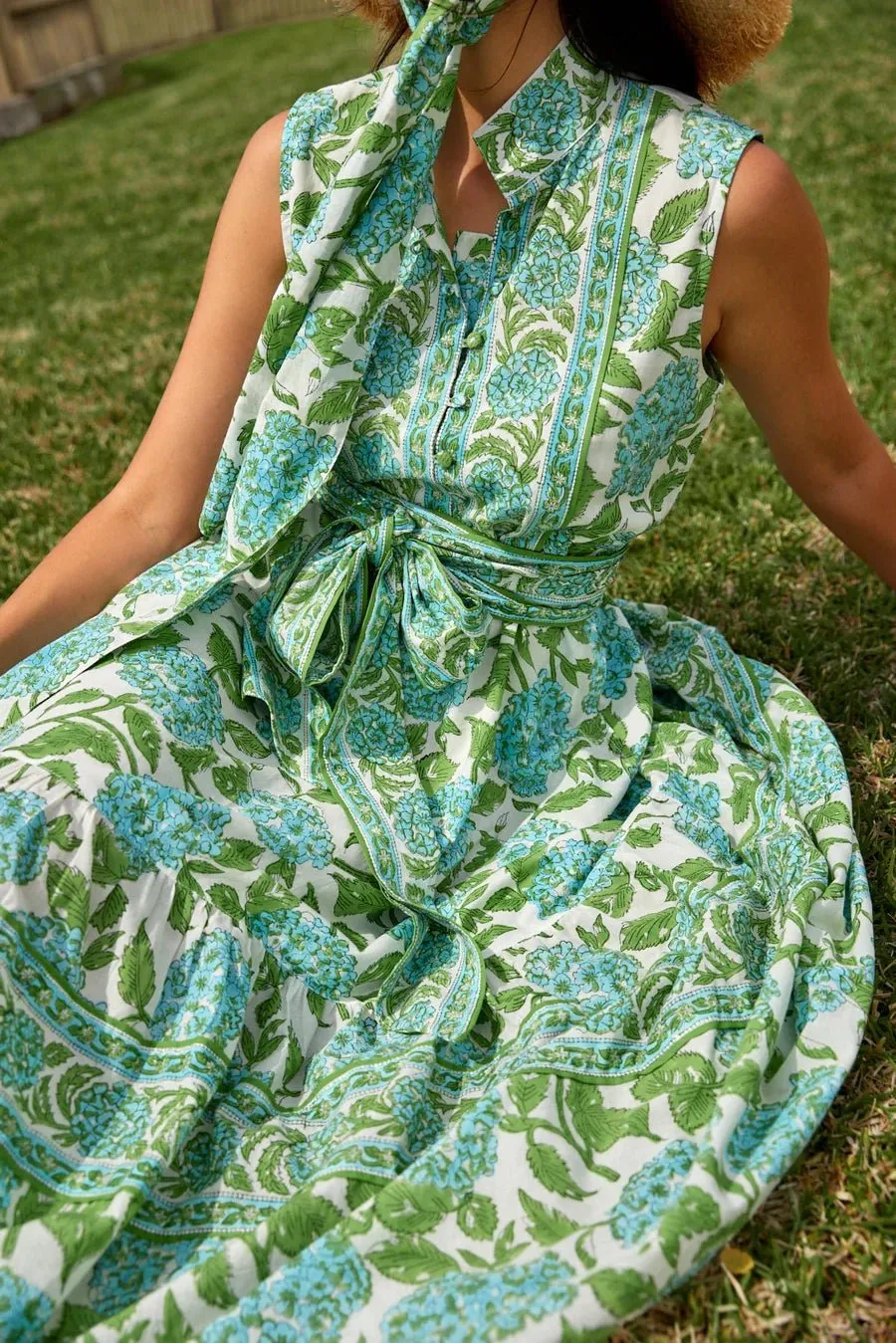 Sleeveless Flounce in Pool / Green Hydrangea